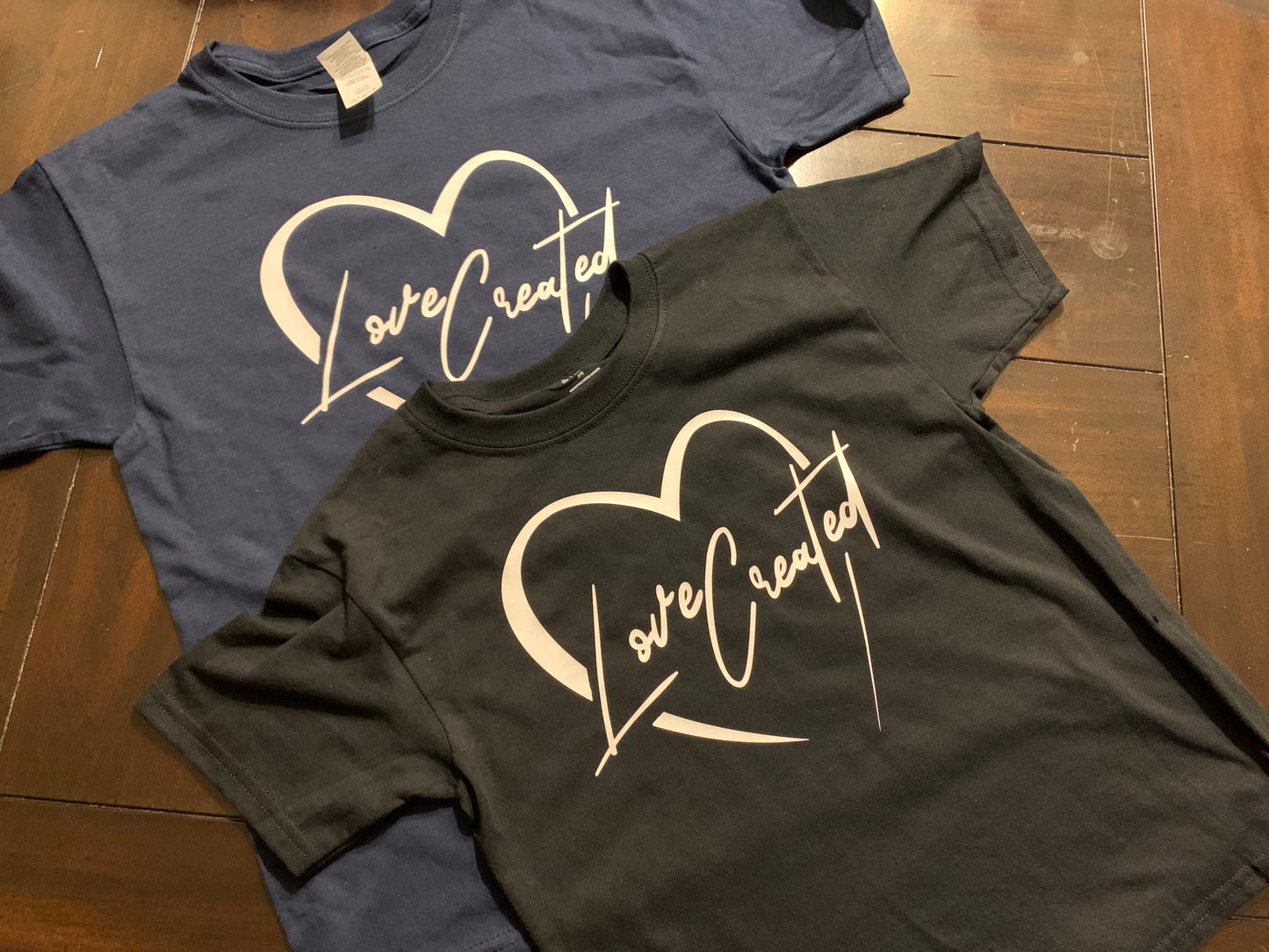 Kids LoveCreated logo basic tee